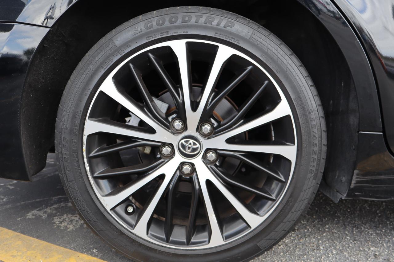 Toyota Camry XLE Auto (Natl) 2019