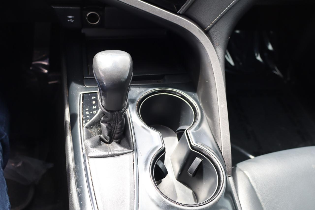 Toyota Camry XLE Auto (Natl) 2019