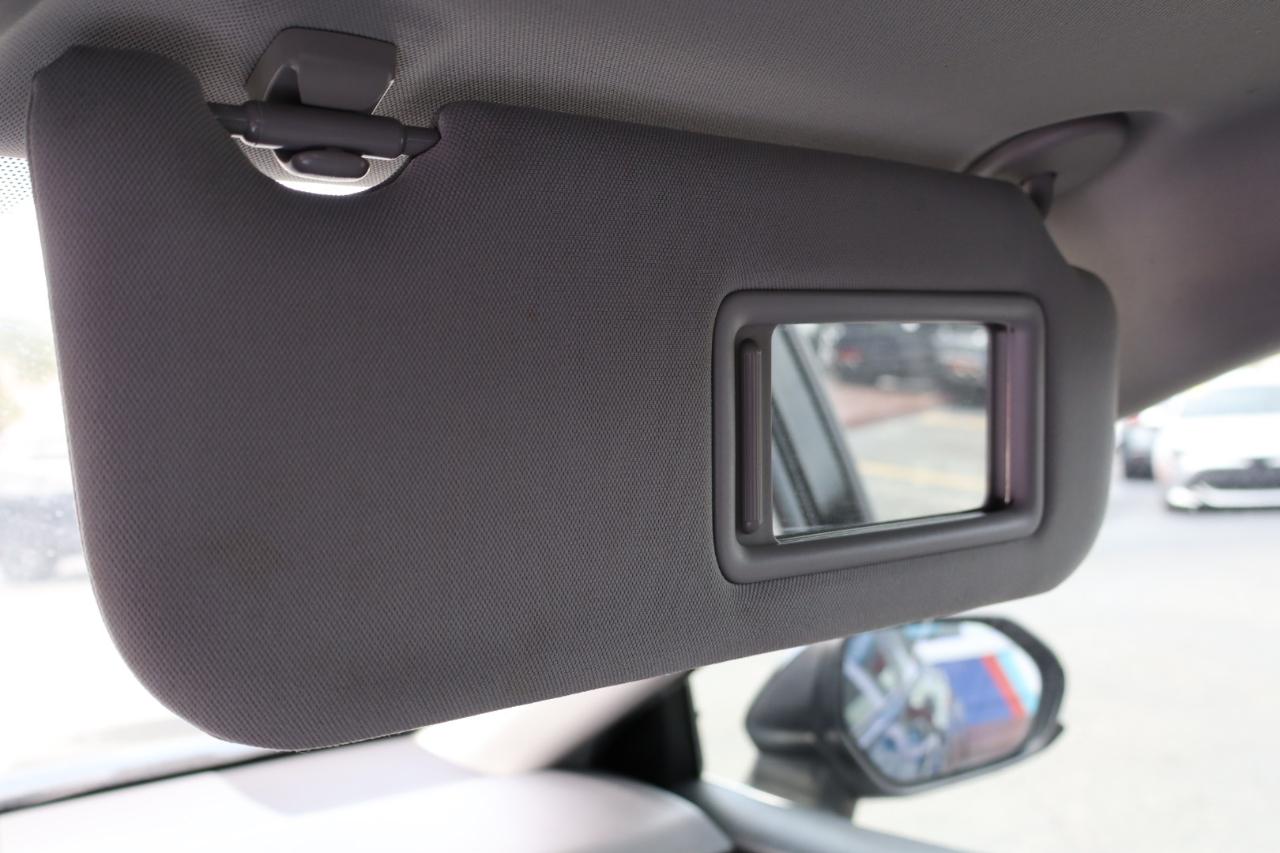 Toyota Camry XLE Auto (Natl) 2019