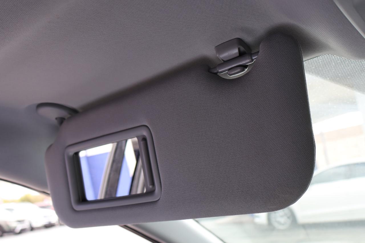 Toyota Camry XLE Auto (Natl) 2019