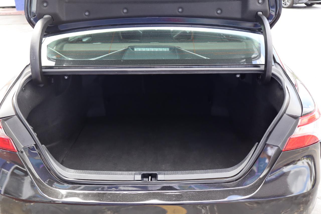 Toyota Camry XLE Auto (Natl) 2019