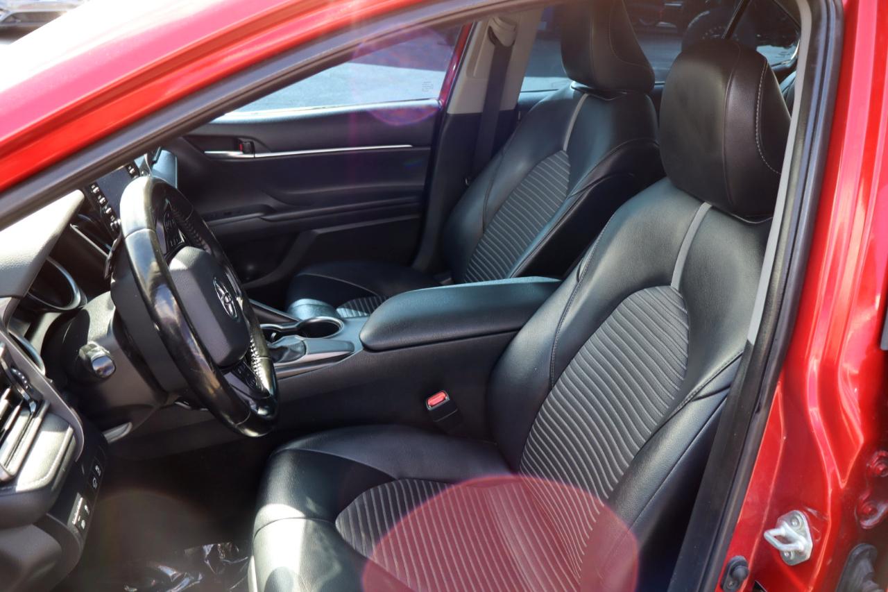 Toyota Camry SE Auto (Natl) 2021