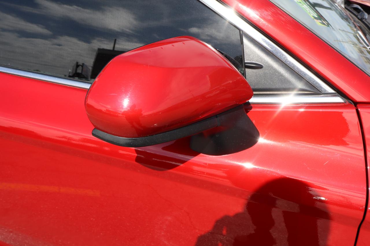 Toyota Camry SE Auto (Natl) 2021