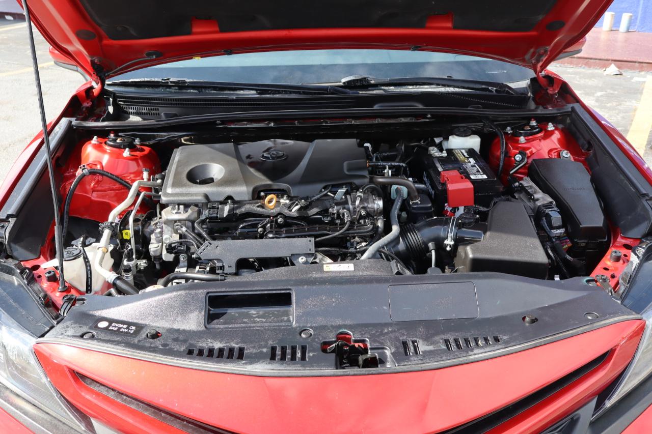 Toyota Camry SE Auto (Natl) 2021