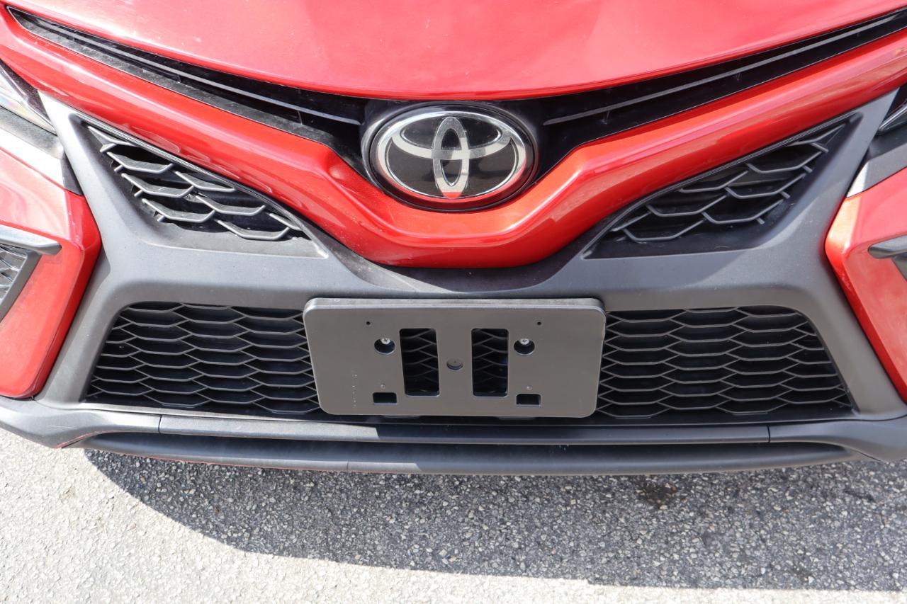 Toyota Camry SE Auto (Natl) 2021