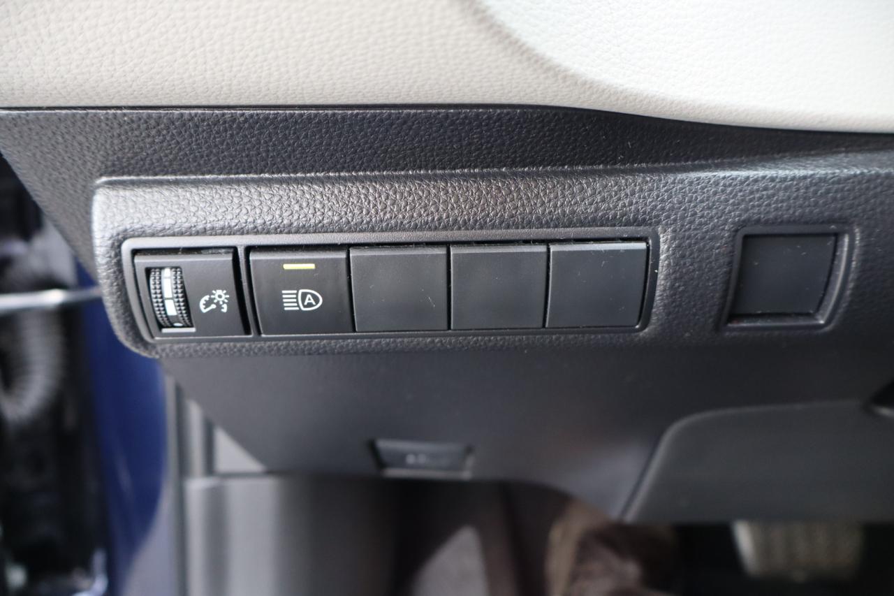 Toyota Corolla LE CVT (Natl) 2023