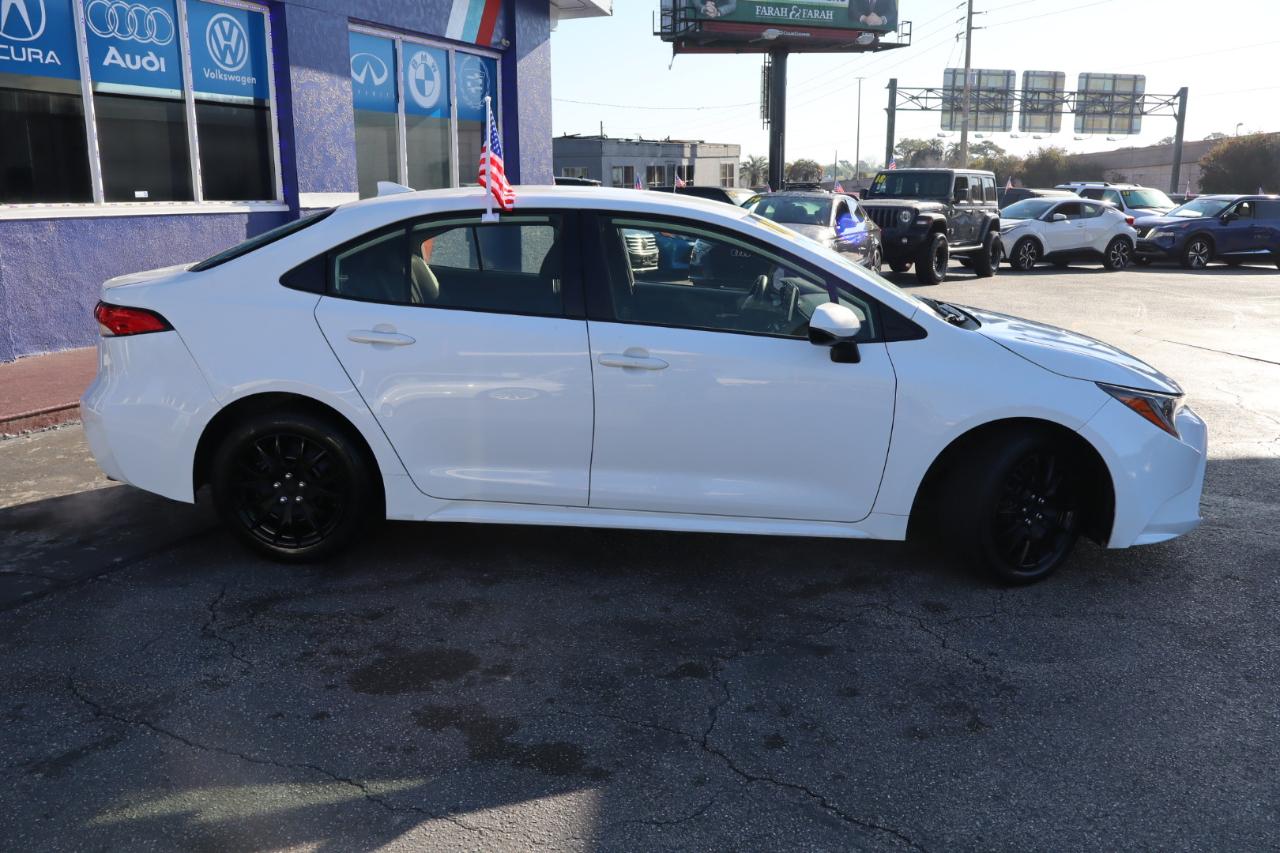 Toyota Corolla LE CVT (Natl) 2021