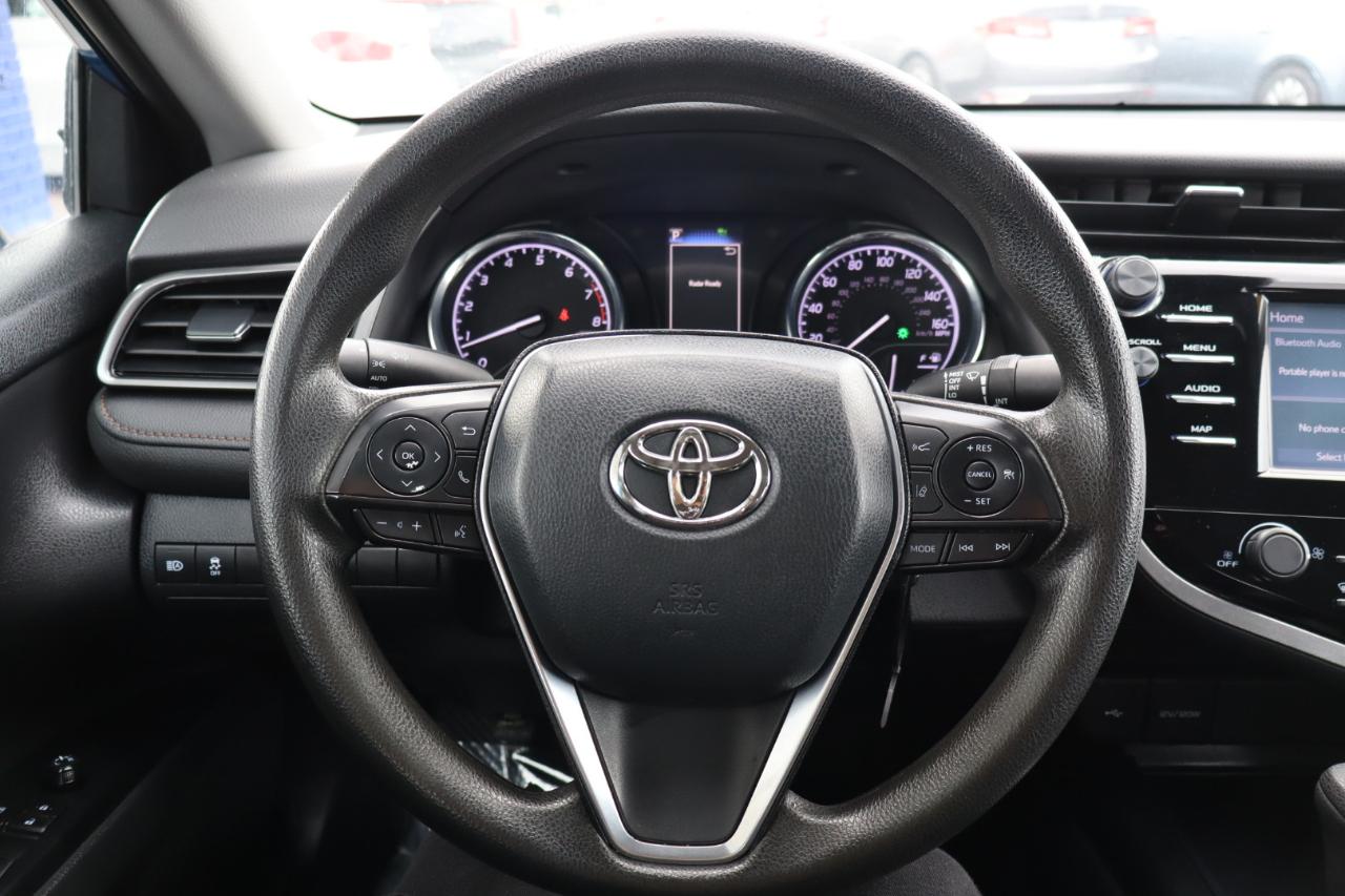 Toyota Camry LE Auto (Natl) 2020