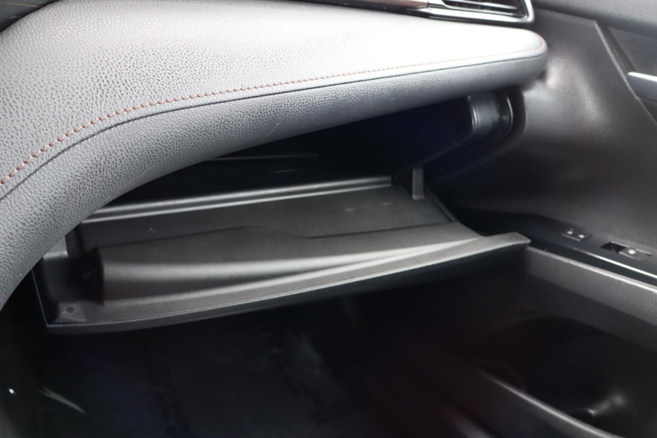 Toyota Camry LE Auto (Natl) 2020