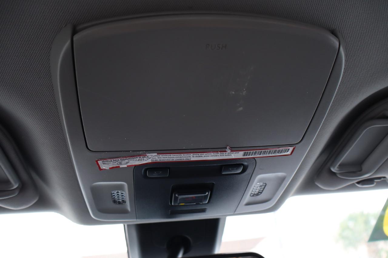 Toyota Camry LE Auto (Natl) 2020