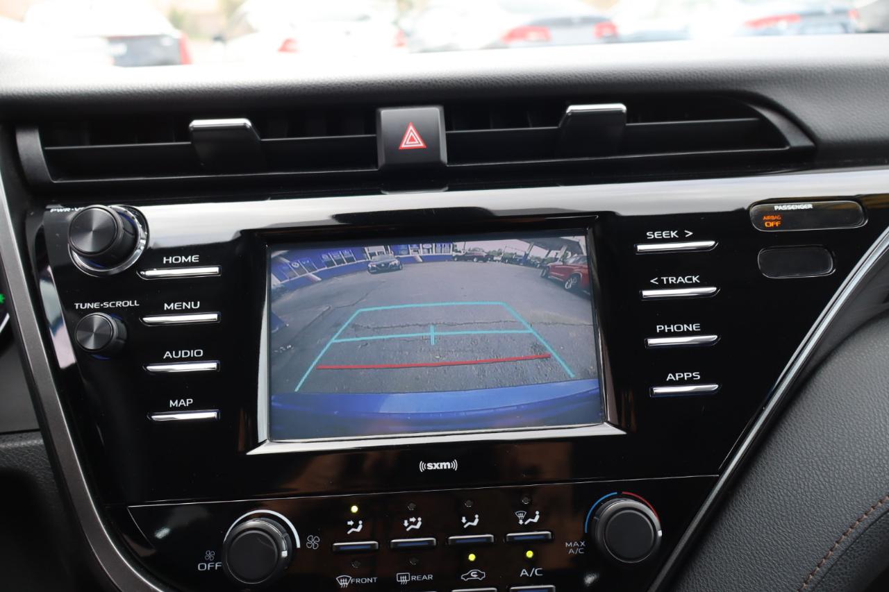 Toyota Camry LE Auto (Natl) 2020