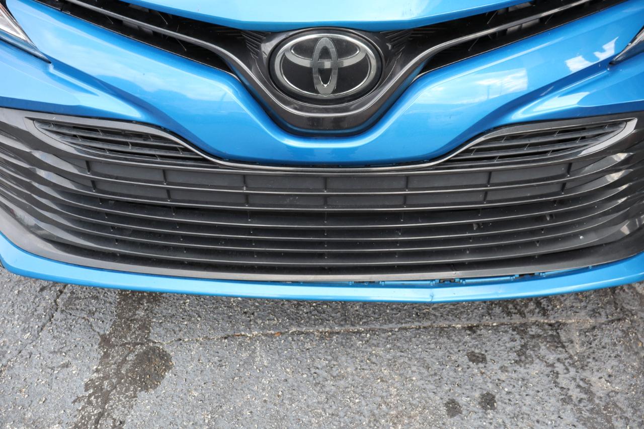 Toyota Camry LE Auto (Natl) 2020