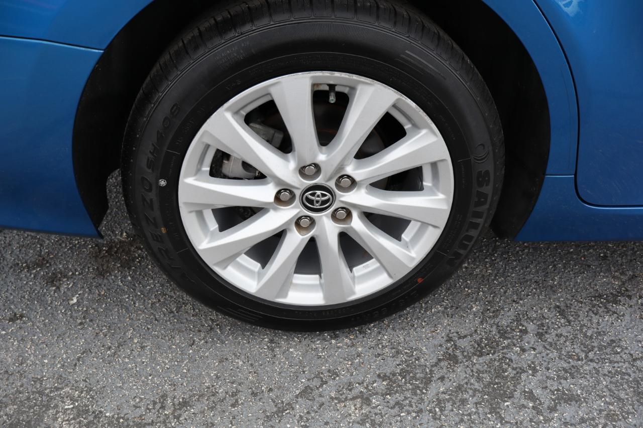 Toyota Camry LE Auto (Natl) 2020