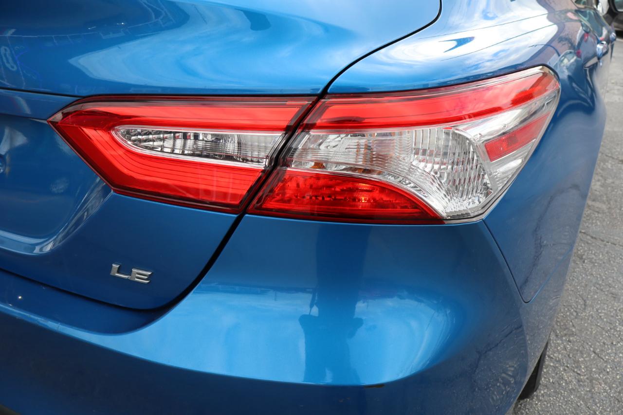 Toyota Camry LE Auto (Natl) 2020