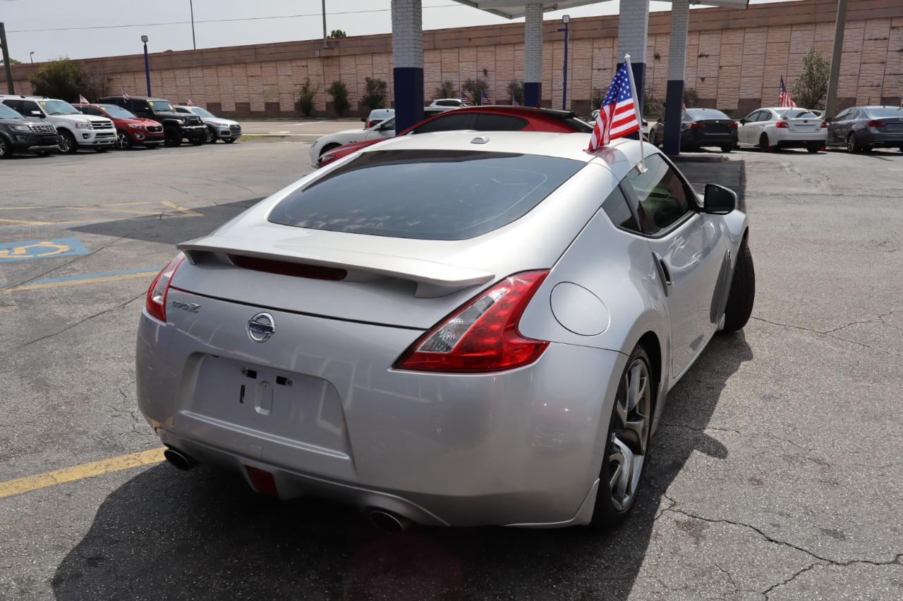 Nissan 370Z Coupe Sport Tech Auto 2017