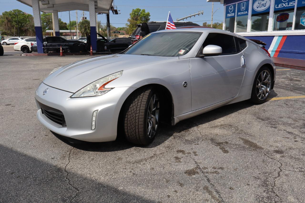 Nissan 370Z Coupe Sport Tech Auto 2017