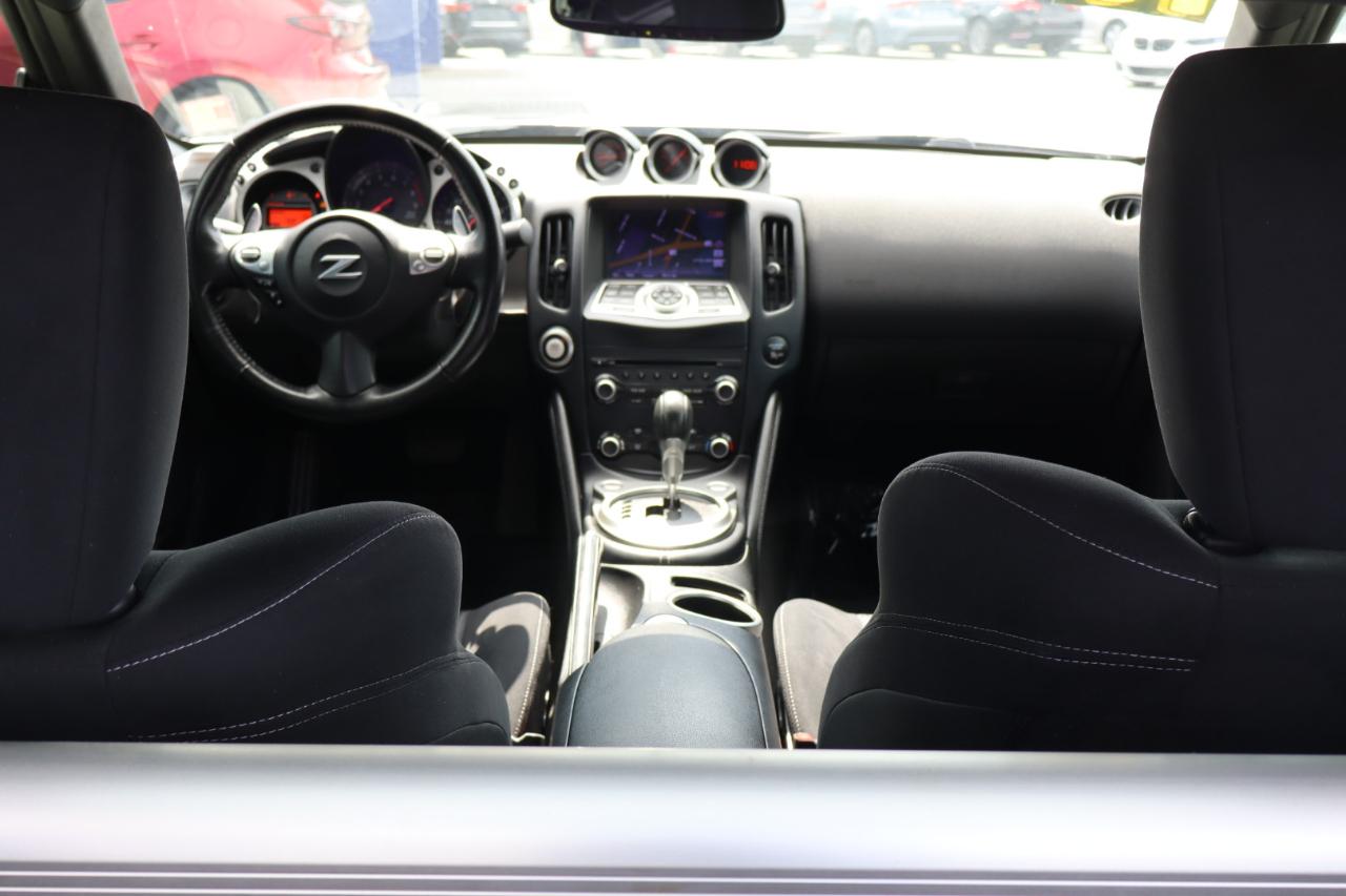 Nissan 370Z Coupe Sport Tech Auto 2017