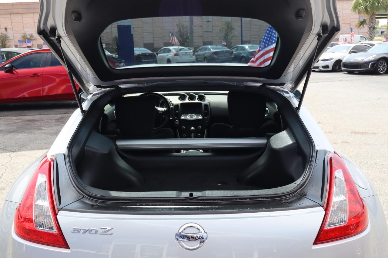 Nissan 370Z Coupe Sport Tech Auto 2017