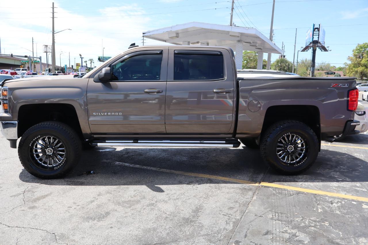 Chevrolet Silverado 1500 4WD Crew Cab 143.5" LT w/2LT 2015