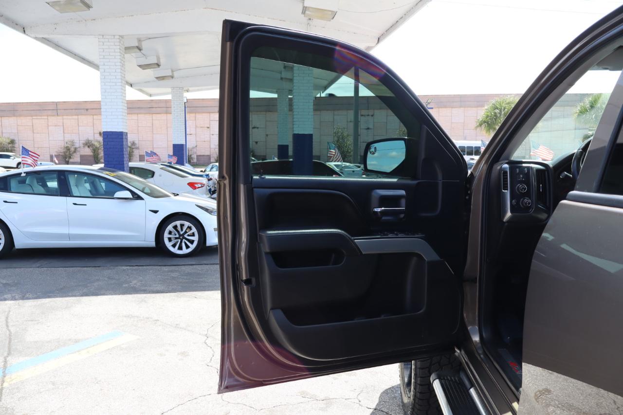 Chevrolet Silverado 1500 4WD Crew Cab 143.5" LT w/2LT 2015