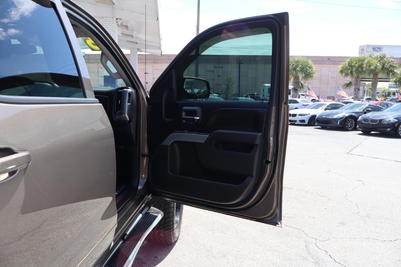 Chevrolet Silverado 1500 4WD Crew Cab 143.5" LT w/2LT 2015