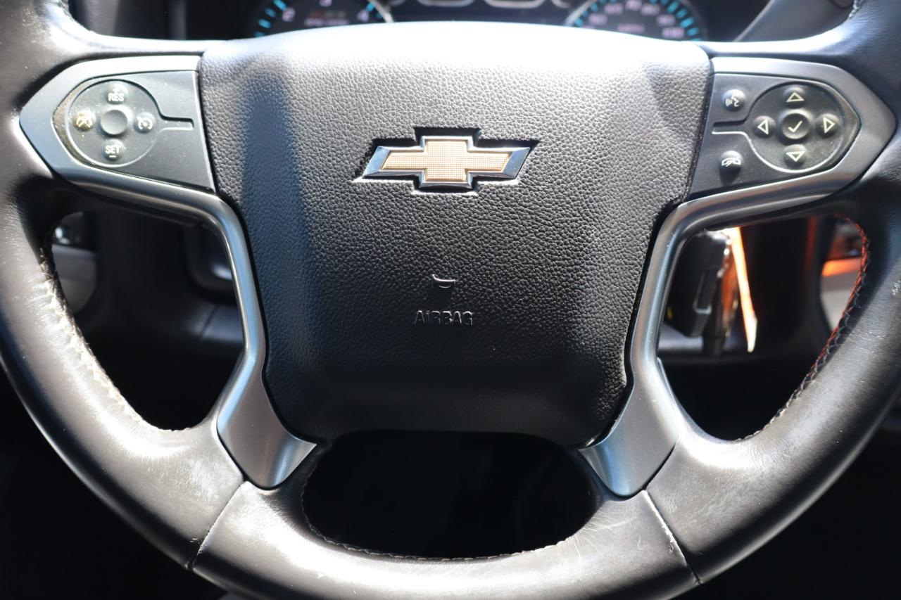 Chevrolet Silverado 1500 4WD Crew Cab 143.5" LT w/2LT 2015