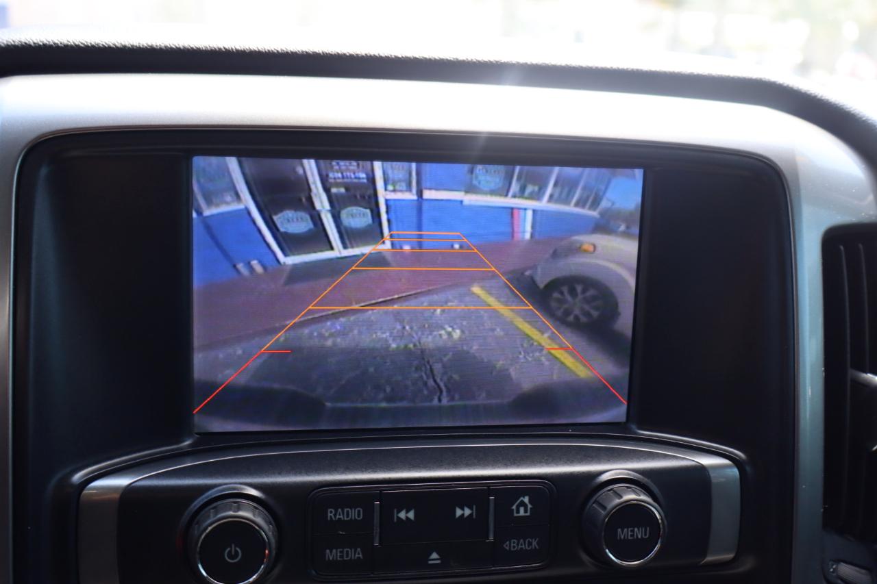 Chevrolet Silverado 1500 4WD Crew Cab 143.5" LT w/2LT 2015