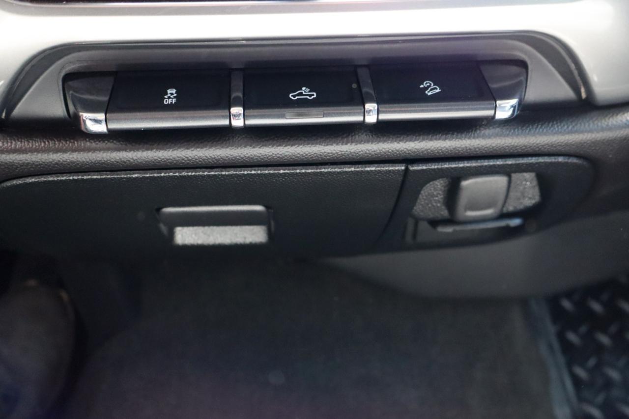 Chevrolet Silverado 1500 4WD Crew Cab 143.5" LT w/2LT 2015