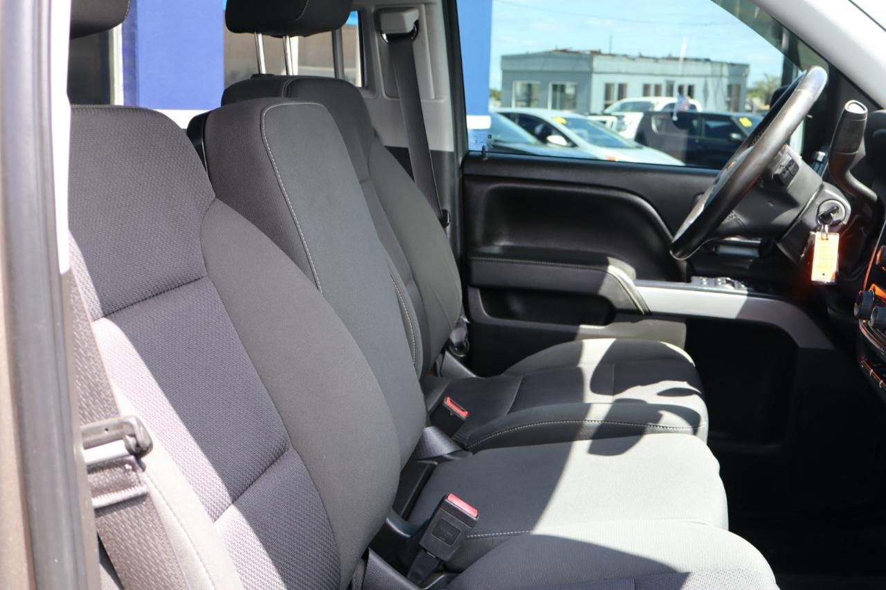 Chevrolet Silverado 1500 4WD Crew Cab 143.5" LT w/2LT 2015