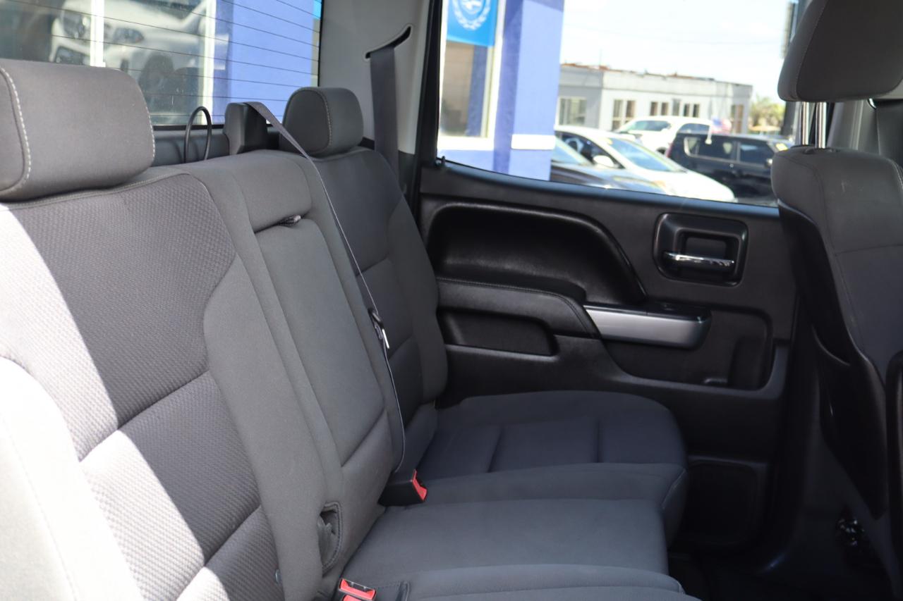 Chevrolet Silverado 1500 4WD Crew Cab 143.5" LT w/2LT 2015