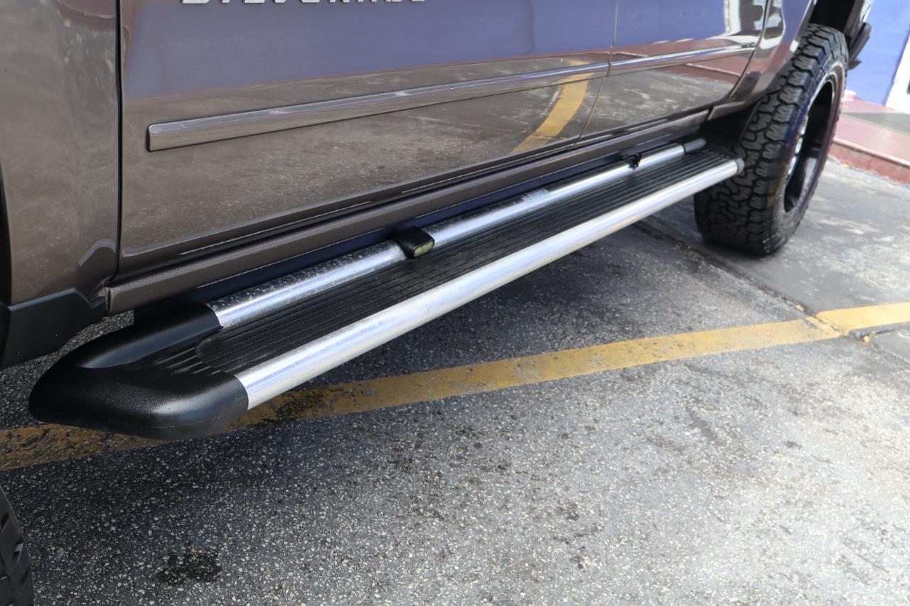 Chevrolet Silverado 1500 4WD Crew Cab 143.5" LT w/2LT 2015