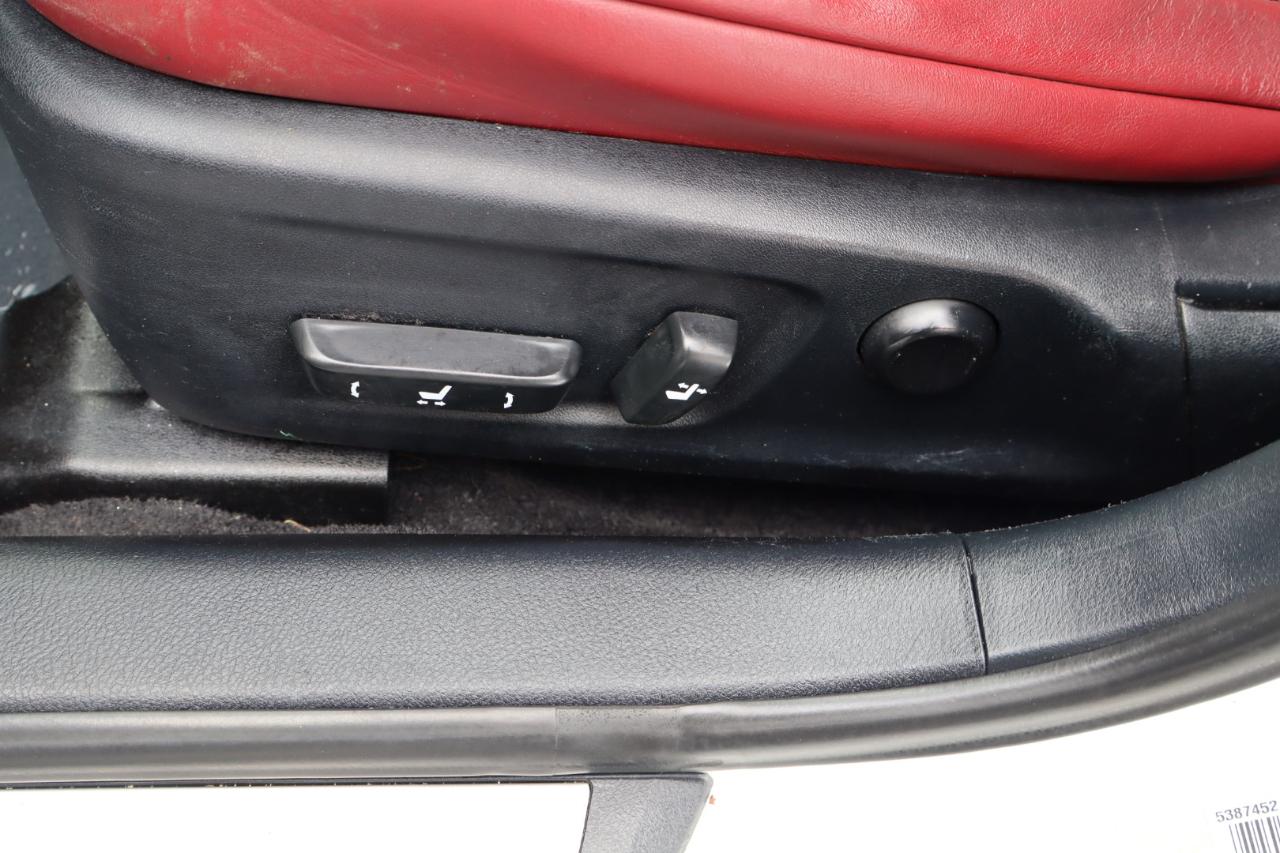 Lexus IS 250 4dr Sport Sdn RWD 2015