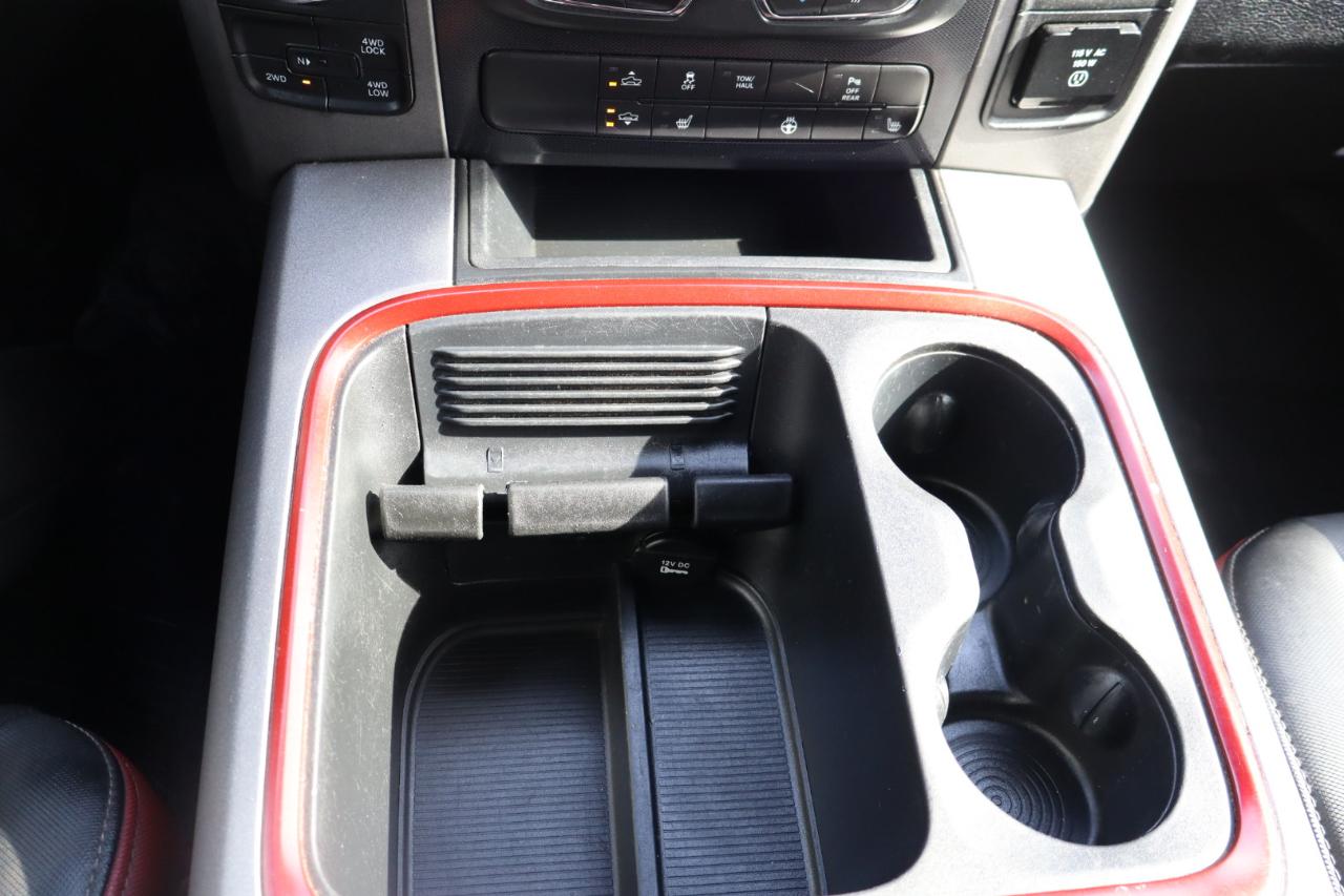 RAM 1500 Rebel 4x4 Crew Cab 5'7" Box 2017