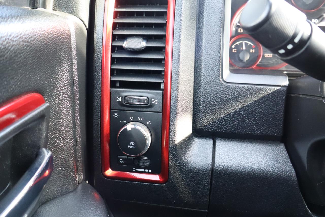 RAM 1500 Rebel 4x4 Crew Cab 5'7" Box 2017