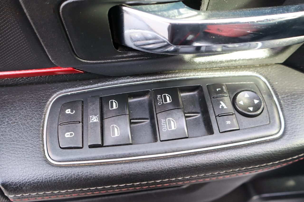 RAM 1500 Rebel 4x4 Crew Cab 5'7" Box 2017