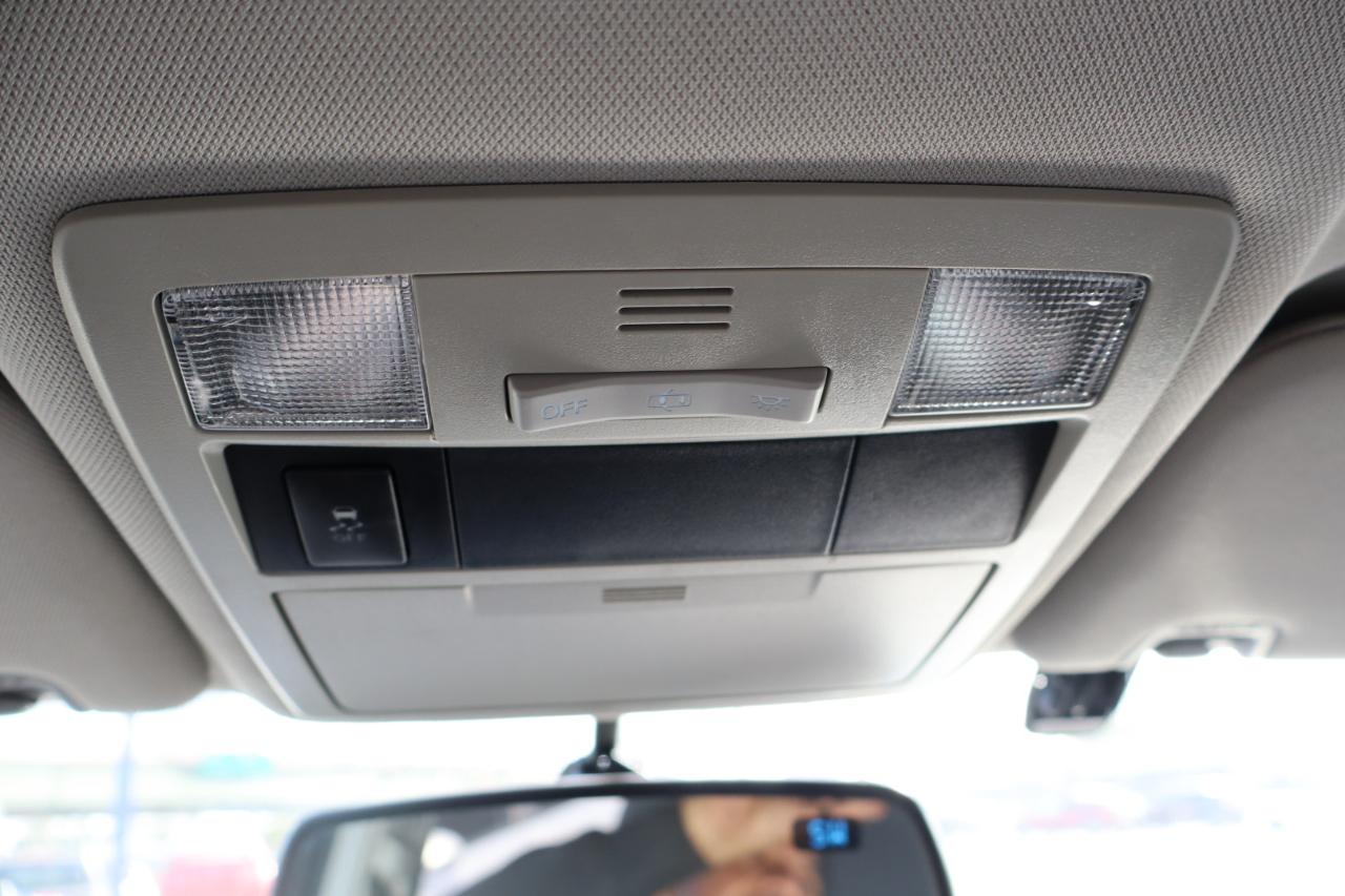 Toyota Tacoma TRD Off Road Double Cab 5' Bed V6 4x2 AT (Natl) 2017