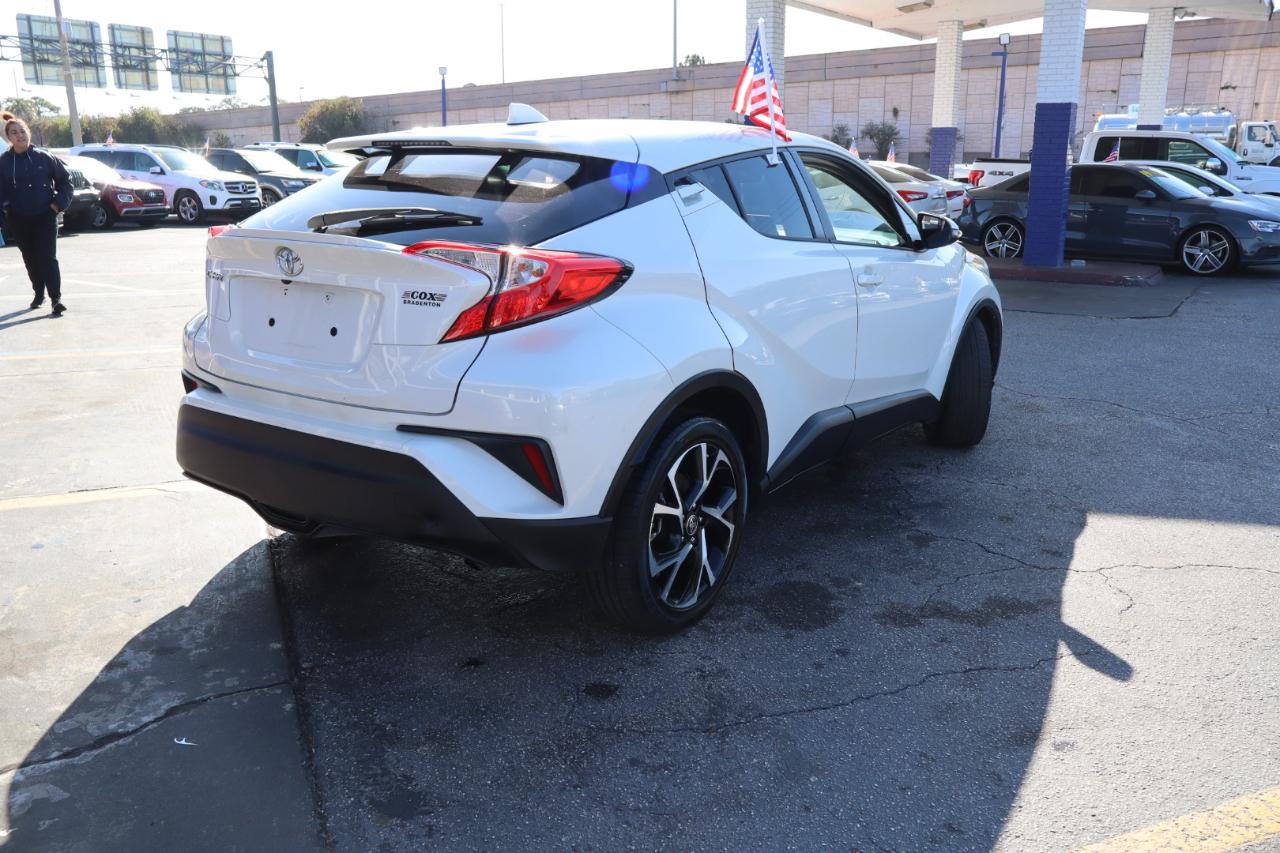 Toyota C-HR Nightshade FWD (Natl) 2021