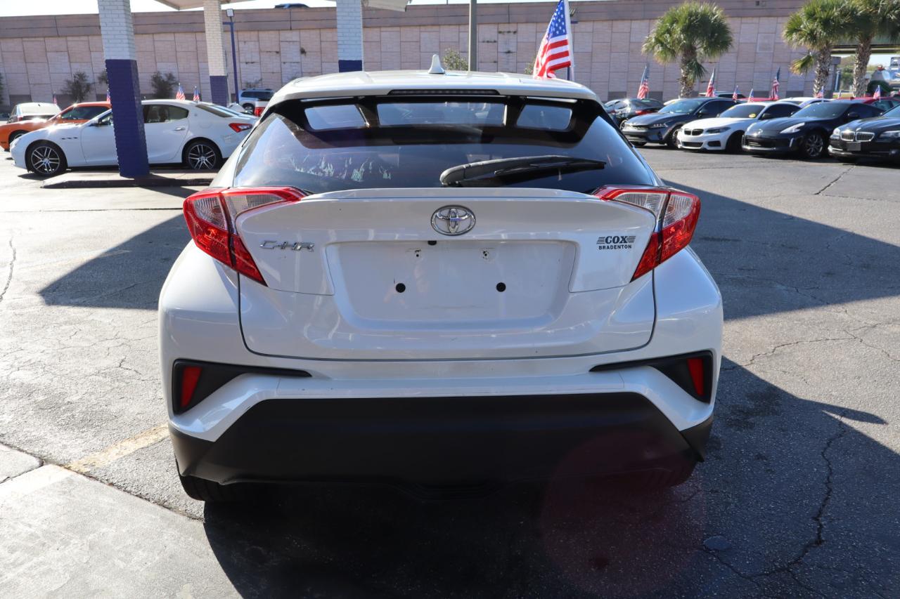 Toyota C-HR Nightshade FWD (Natl) 2021