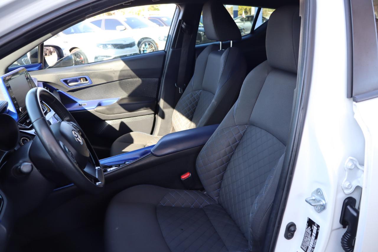 Toyota C-HR Nightshade FWD (Natl) 2021