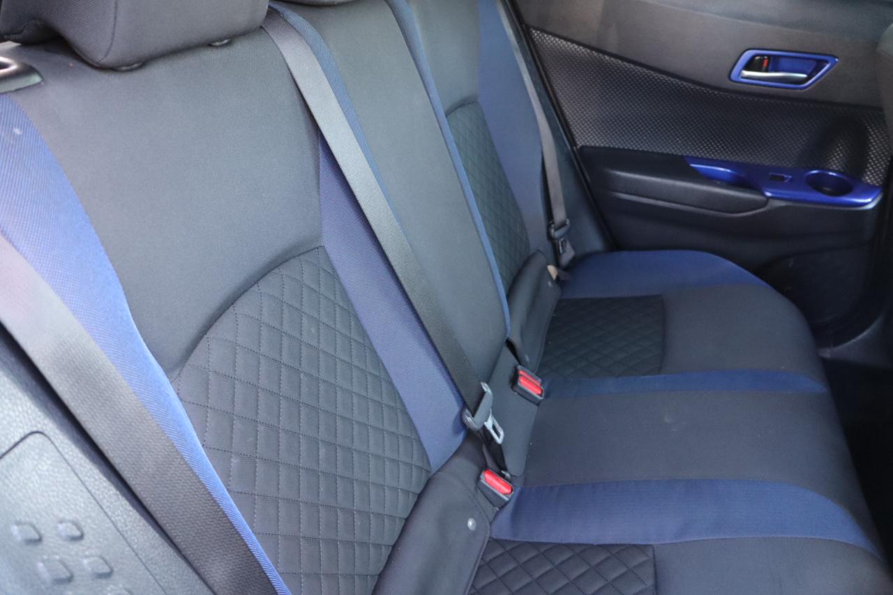 Toyota C-HR Nightshade FWD (Natl) 2021