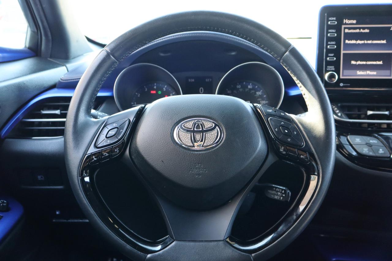 Toyota C-HR Nightshade FWD (Natl) 2021