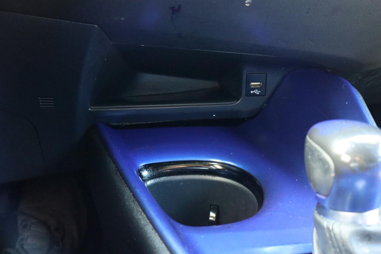 Toyota C-HR Nightshade FWD (Natl) 2021