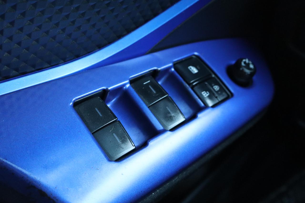 Toyota C-HR Nightshade FWD (Natl) 2021