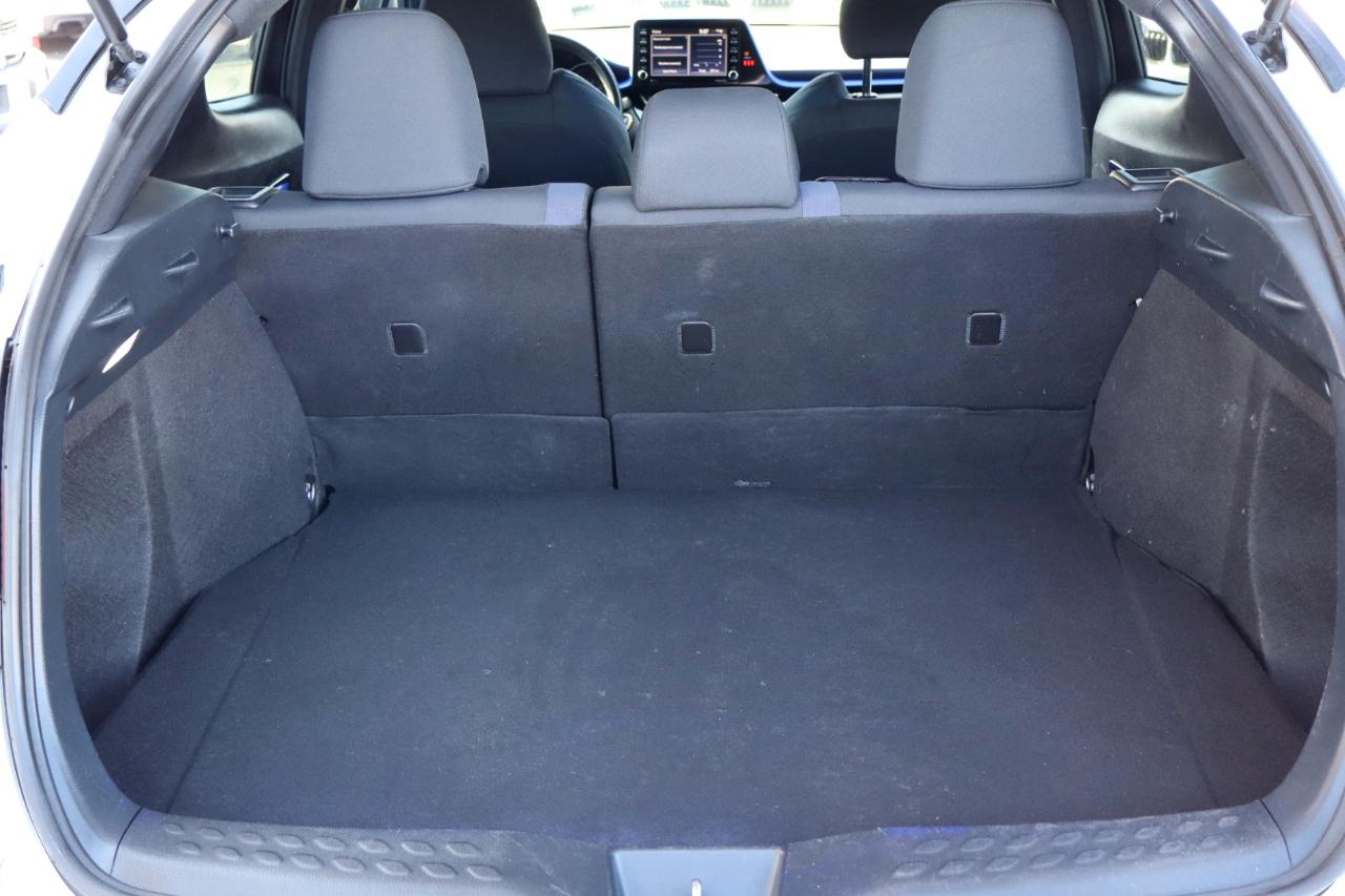 Toyota C-HR Nightshade FWD (Natl) 2021