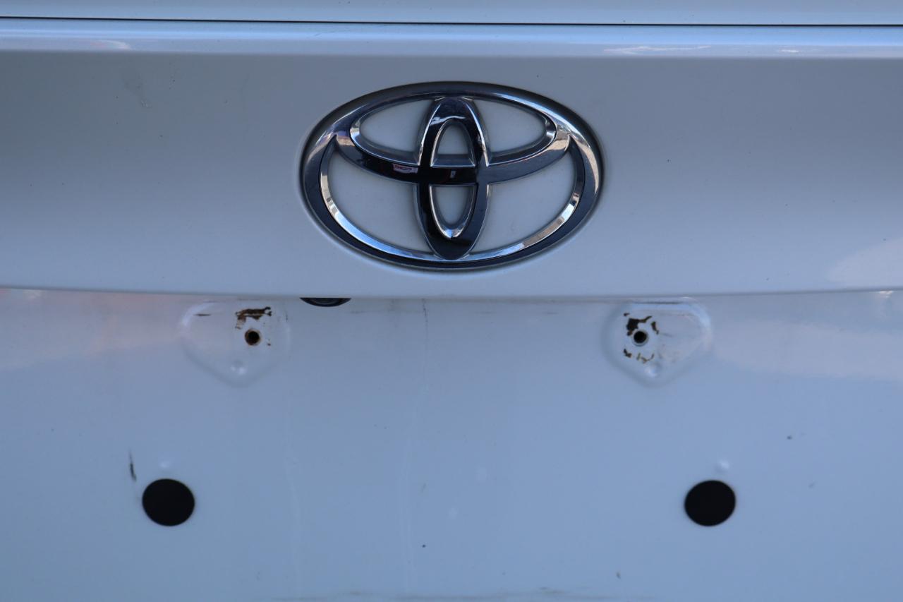 Toyota C-HR Nightshade FWD (Natl) 2021