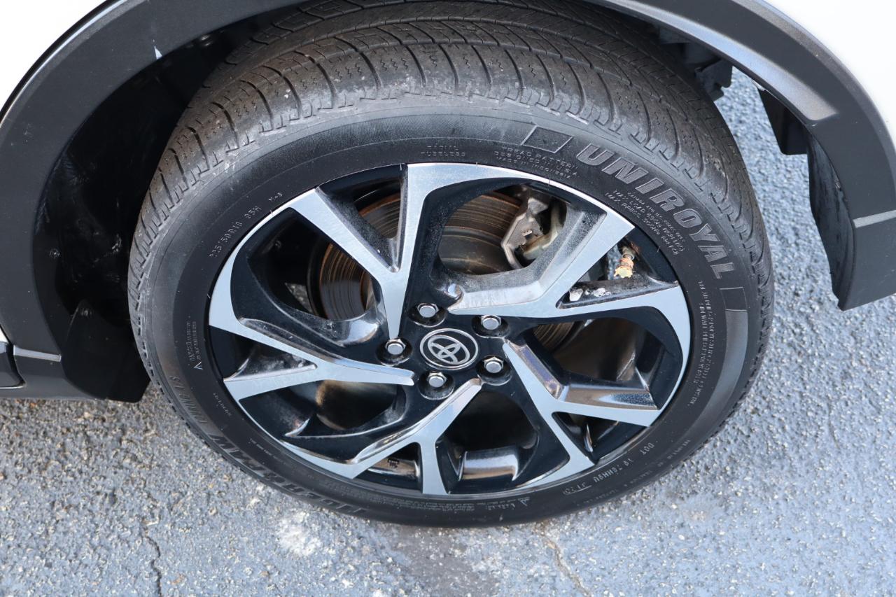 Toyota C-HR Nightshade FWD (Natl) 2021