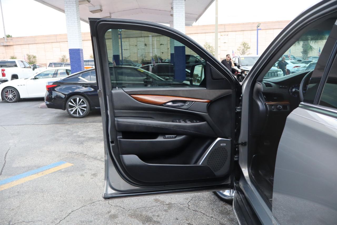 Cadillac Escalade 2WD 4dr Luxury 2017
