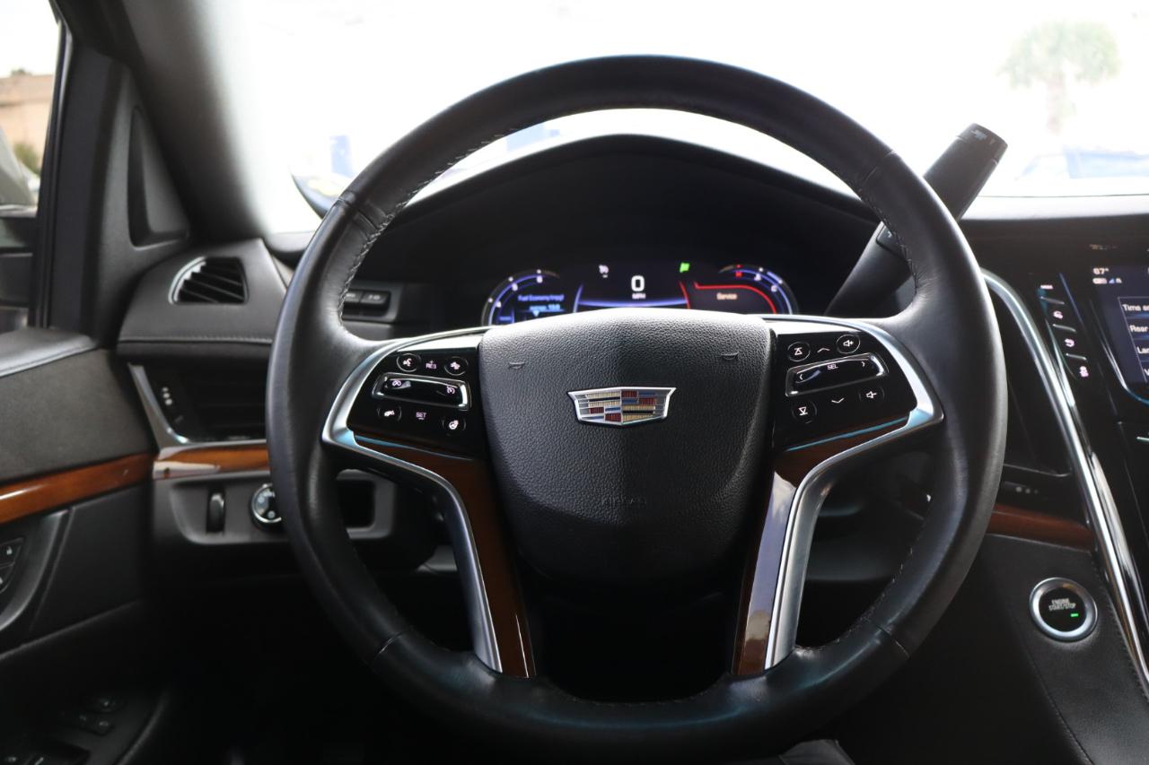 Cadillac Escalade 2WD 4dr Luxury 2017