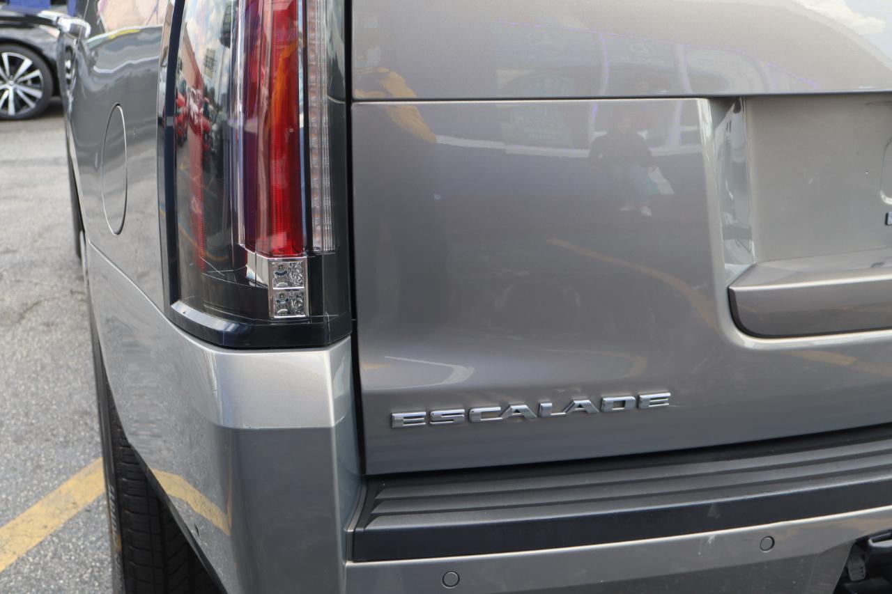 Cadillac Escalade 2WD 4dr Luxury 2017