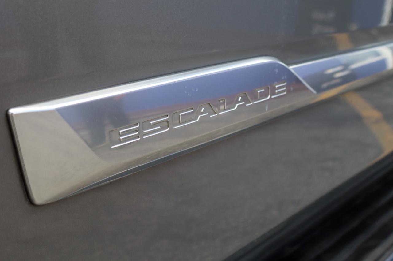 Cadillac Escalade 2WD 4dr Luxury 2017